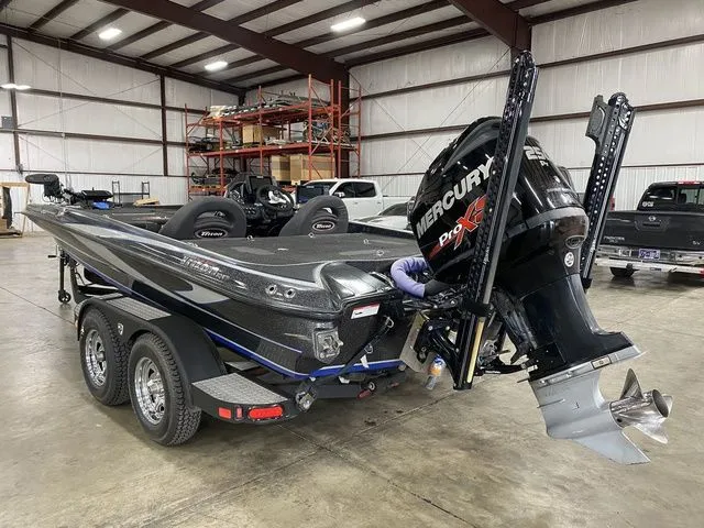 Slide: The Image of Triton 20 TRX Patriot 2019 - 12