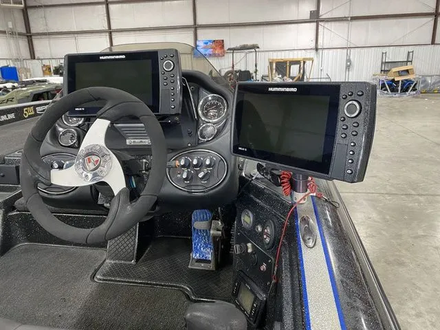 Slide: The Image of Triton 20 TRX Patriot 2019 - 16