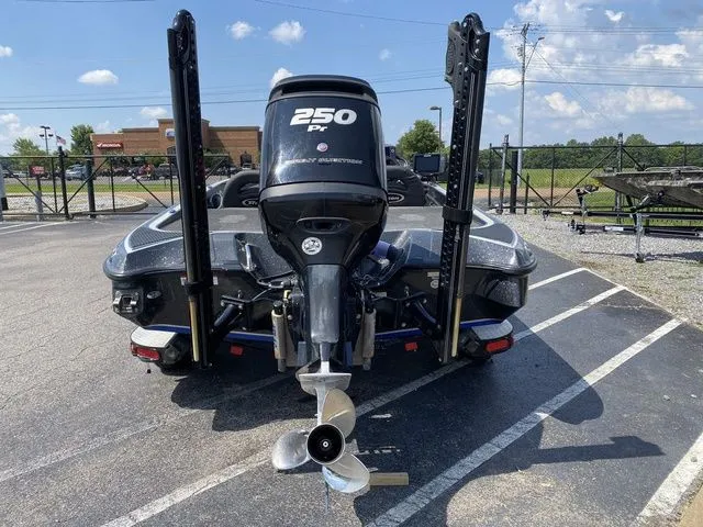 Slide: The Image of Triton 20 TRX Patriot 2019 - 4