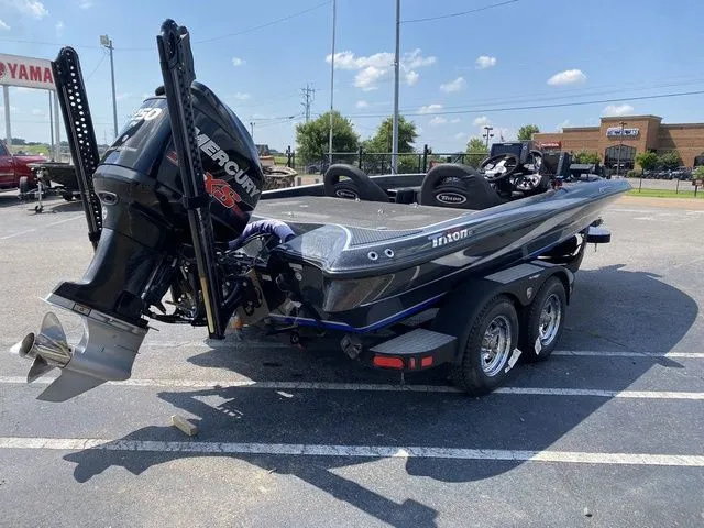 Slide: The Image of Triton 20 TRX Patriot 2019 - 5