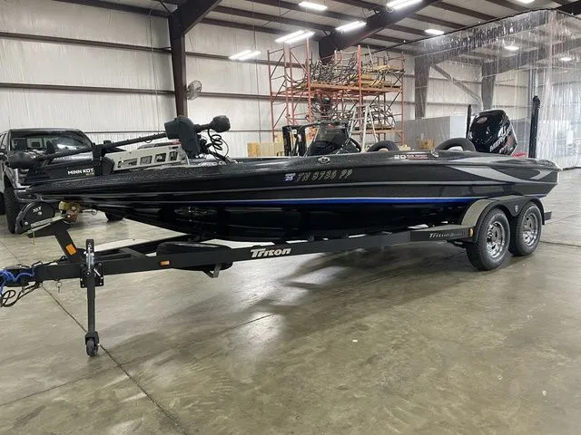 Slide: The Image of Triton 20 TRX Patriot 2019 - 7