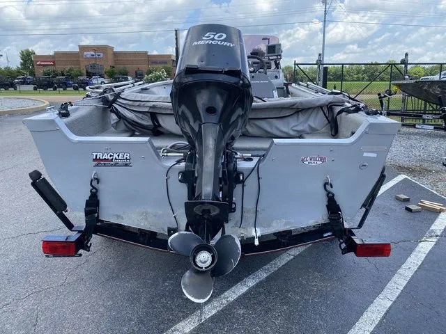 Slide: The Image of Tracker SUPER GUIDE V16 W/ MERCURY 50 2007 - 4