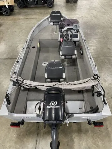 Slide: The Image of Tracker SUPER GUIDE V16 W/ MERCURY 50 2007 - 9