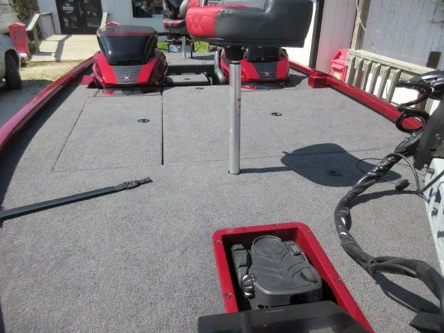 Slide: The Image of Vexus AVX2100 / Mercury 250 ProXS Outboard $79,900 2025 - 10