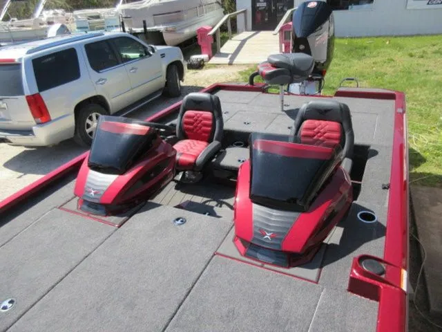 Slide: The Image of Vexus AVX2100 / Mercury 250 ProXS Outboard $79,900 2025 - 14