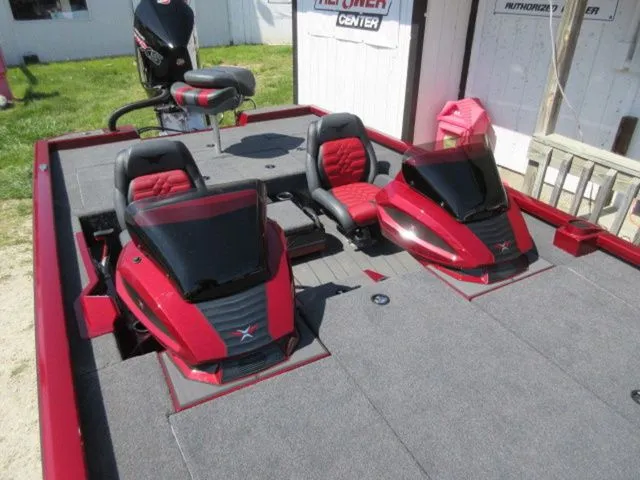 Slide: The Image of Vexus AVX2100 / Mercury 250 ProXS Outboard $79,900 2025 - 15