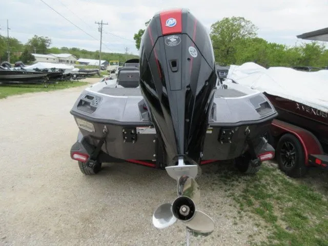 Slide: The Image of Vexus Vxs21 / Mercury 300L Racing TM 2025 - 10