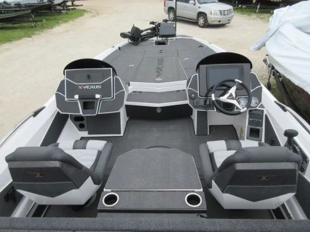 Slide: The Image of Vexus Vxs21 / Mercury 300L Racing TM 2025 - 11