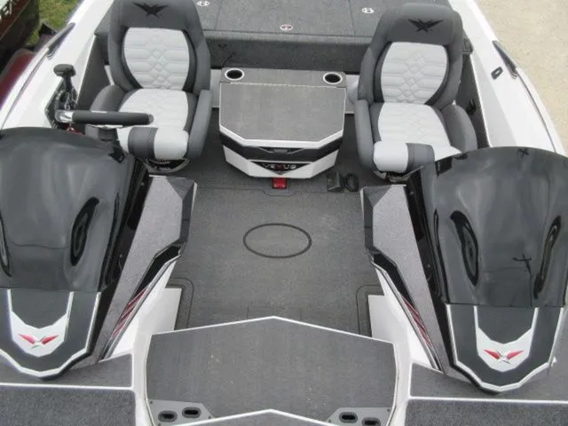 Slide: The Image of Vexus Vxs21 / Mercury 300L Racing TM 2025 - 14