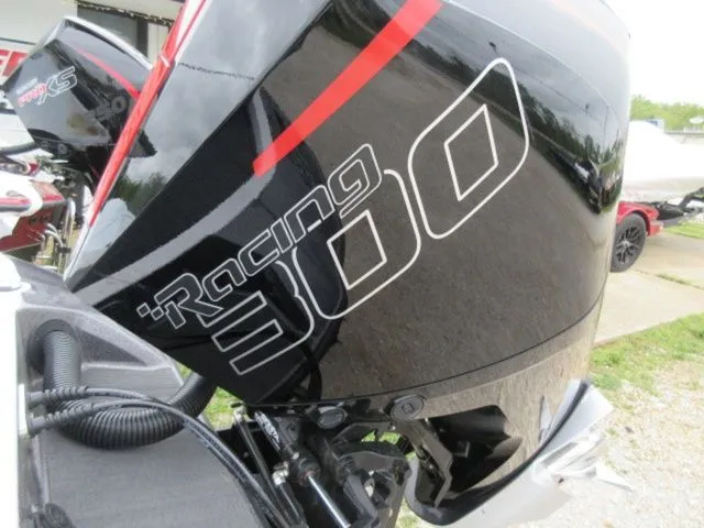 Slide: The Image of Vexus Vxs21 / Mercury 300L Racing TM 2025 - 22