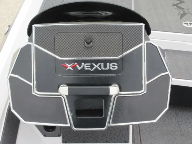 Slide: The Image of Vexus Vxs21 / Mercury 300L Racing TM 2025 - 3