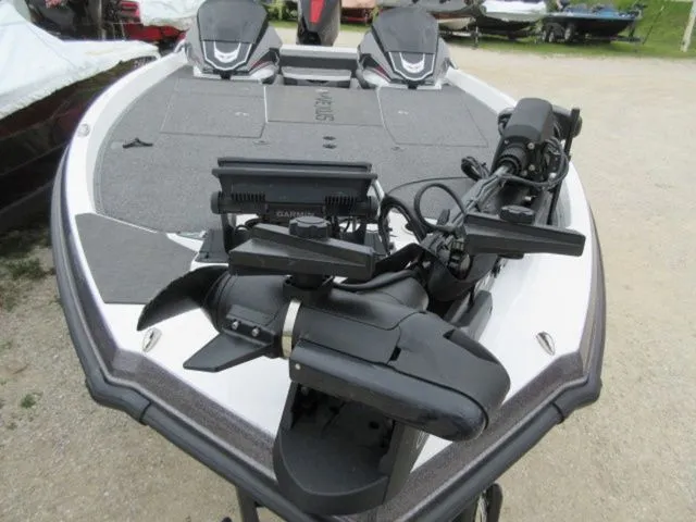 Slide: The Image of Vexus Vxs21 / Mercury 300L Racing TM 2025 - 6