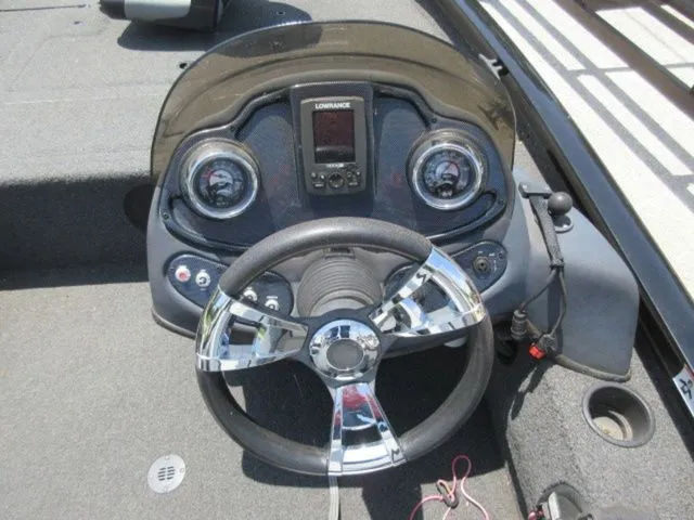 Slide: The Image of Lowe 175 Stinger / Mercury 60Hp Outboard / Trolling Mot 2016 - 5