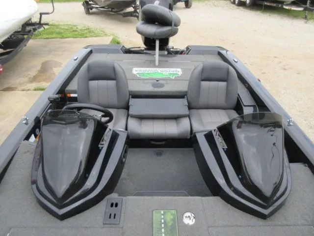 Slide: The Image of Stratos 186 Bass Boat Pkg / Mercury 115 PRO XS 2015 - 11