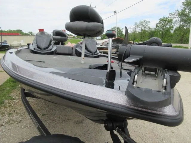 Slide: The Image of Stratos 186 Bass Boat Pkg / Mercury 115 PRO XS 2015 - 8