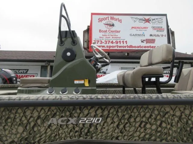 Slide: The Image of Vexus ACX2210 CAMO Center Console / 250XL PRO XS 4-STRO 2025 - 3