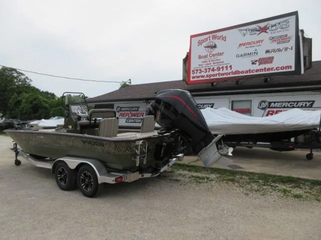 Slide: The Image of Vexus ACX2210 CAMO Center Console / 250XL PRO XS 4-STRO 2025 - 7