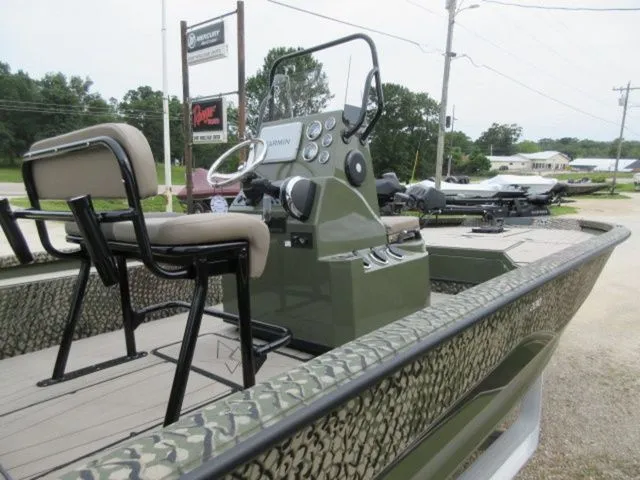 Slide: The Image of Vexus ACX2210 Center Console / 250 ProXS 4stroke/ 7 YEAR 2025 - 13