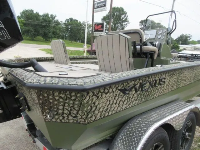 Slide: The Image of Vexus ACX2210 Center Console / 250 ProXS 4stroke/ 7 YEAR 2025 - 17