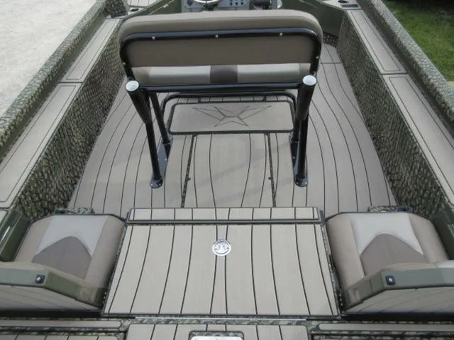 Slide: The Image of Vexus ACX2210 Center Console / 250 ProXS 4stroke/ 7 YEAR 2025 - 19