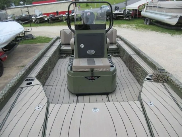 Slide: The Image of Vexus ACX2210 Center Console / 250 ProXS 4stroke/ 7 YEAR 2025 - 26