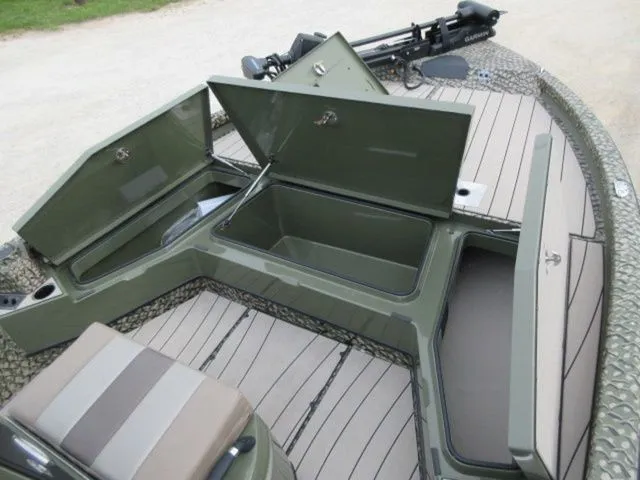 Slide: The Image of Vexus ACX2210 Center Console / 250 ProXS 4stroke/ 7 YEAR 2025 - 28