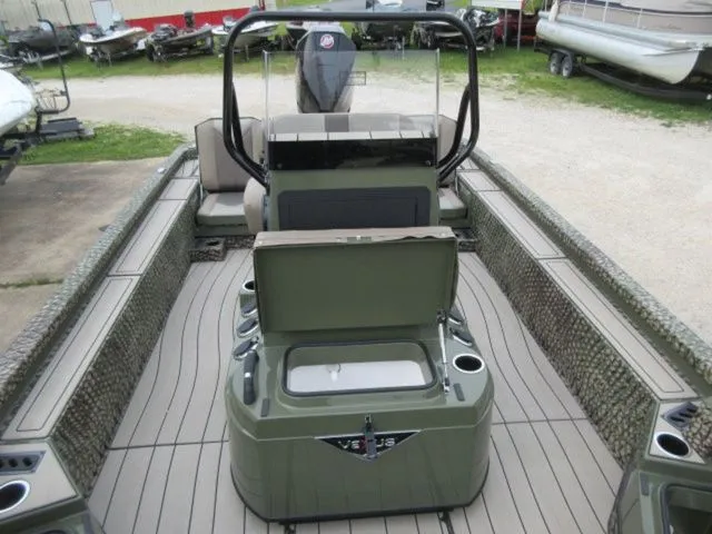 Slide: The Image of Vexus ACX2210 Center Console / 250 ProXS 4stroke/ 7 YEAR 2025 - 29