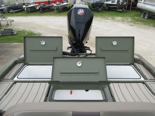 Slide: The Image of Vexus ACX2210 Center Console / 250 ProXS 4stroke/ 7 YEAR 2025 - 32