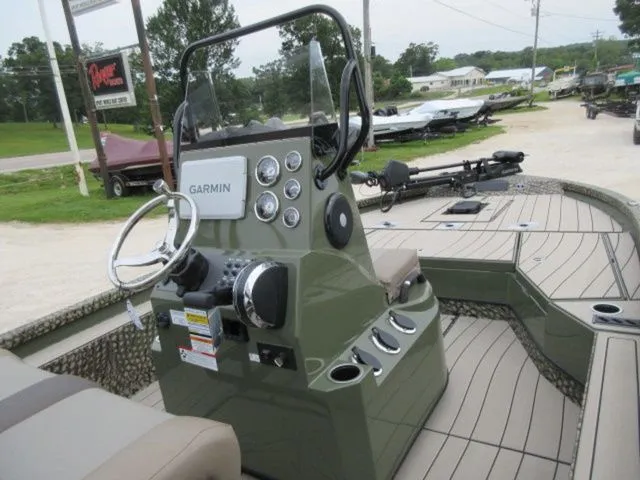 Slide: The Image of Vexus ACX2210 Center Console / 250 ProXS 4stroke/ 7 YEAR 2025 - 35