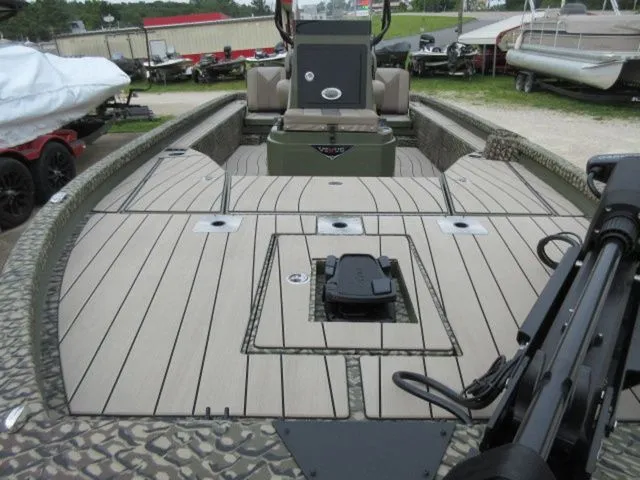 Slide: The Image of Vexus ACX2210 Center Console / 250 ProXS 4stroke/ 7 YEAR 2025 - 9