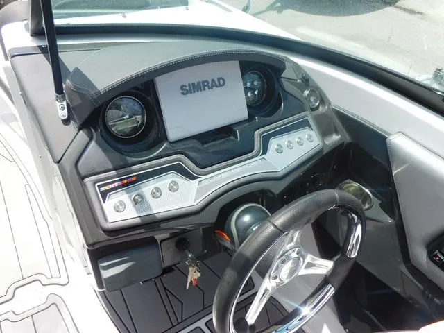 Slide: The Image of Monterey 235SS Super Sport 2023 - 11