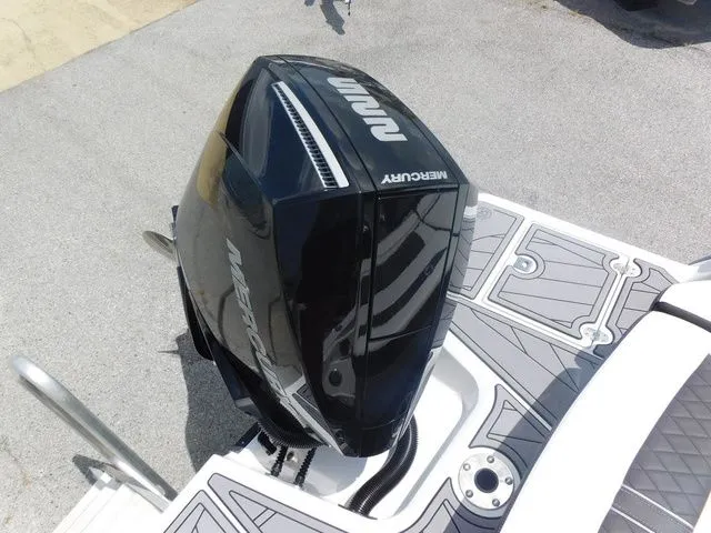 Slide: The Image of Monterey 235SS Super Sport 2023 - 7