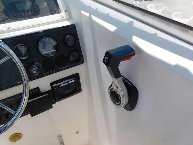 Slide: The Image of Wellcraft 216 Coastal 1996 - 10