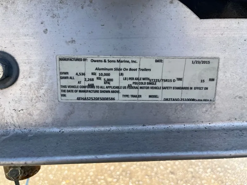 Slide: The Image of Glastron GS 249 2004 - 13