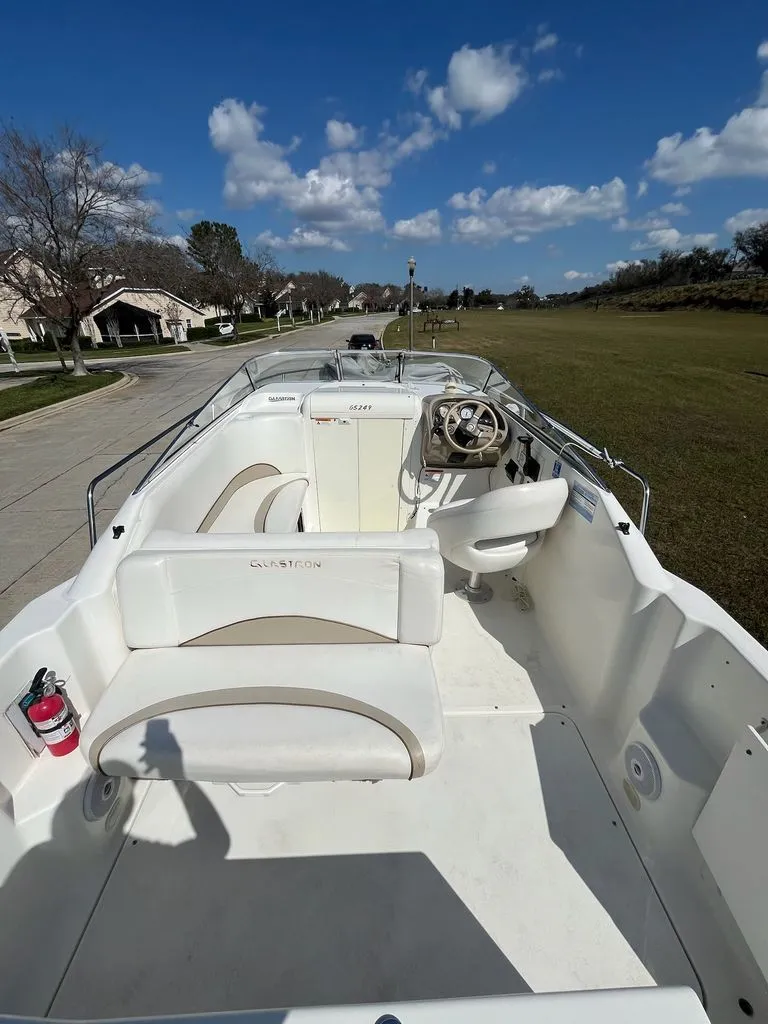 Slide: The Image of Glastron GS 249 2004 - 8