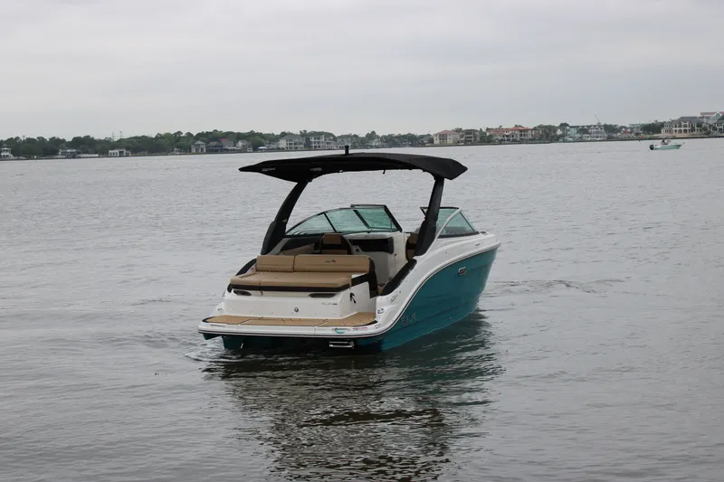 Slide: The Image of Sea Ray SLX 260 2026 - 6