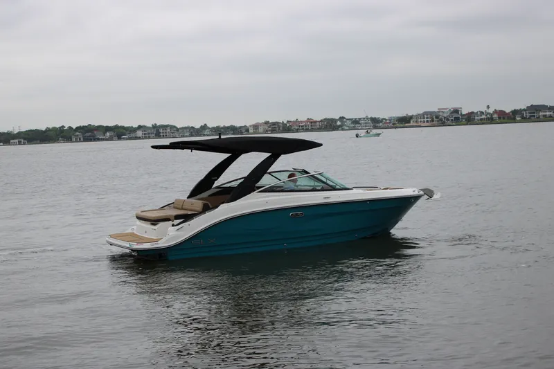 Slide: The Image of Sea Ray SLX 260 2026 - 8