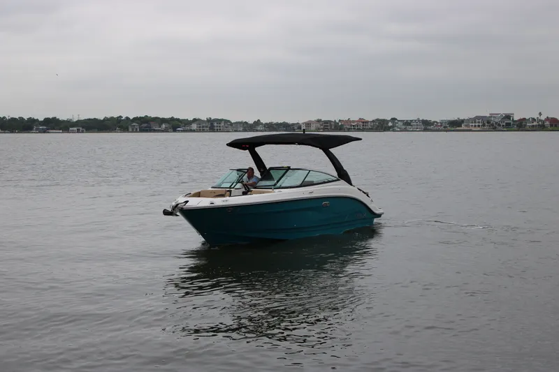 Slide: The Image of Sea Ray SLX 260 2026 - 15