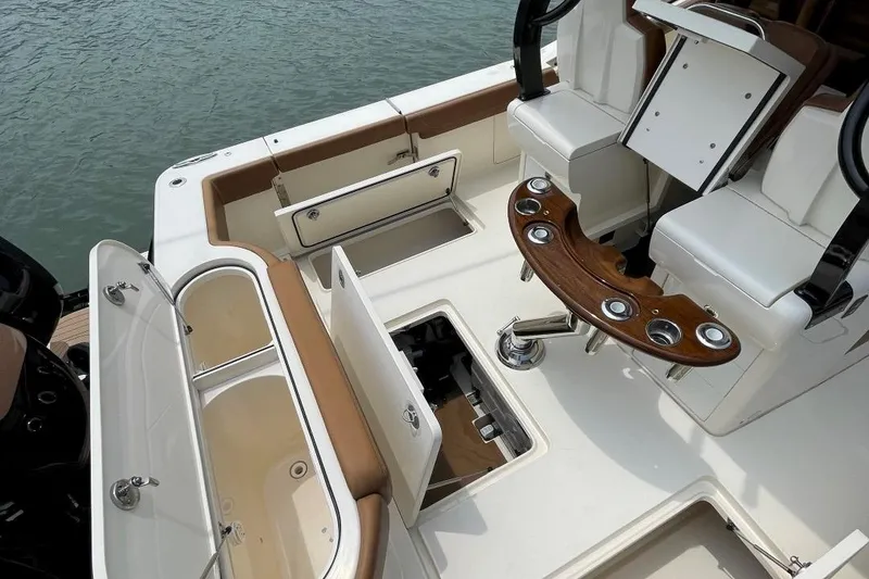 Slide: The Image of Scout 420 LXF 2020 - 55