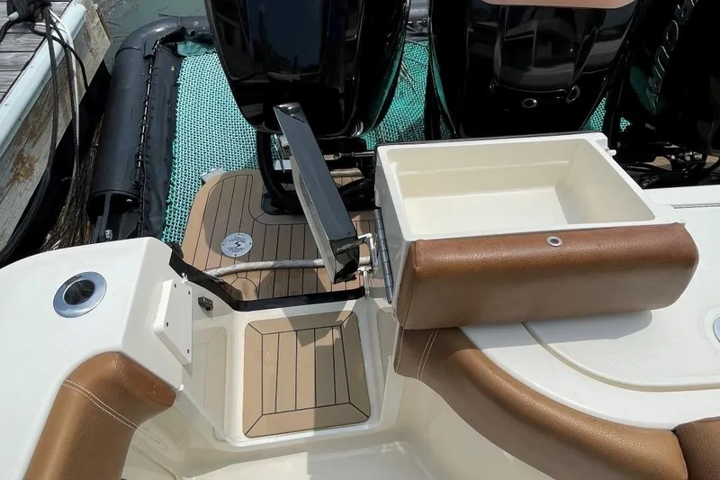 Slide: The Image of Scout 420 LXF 2020 - 56