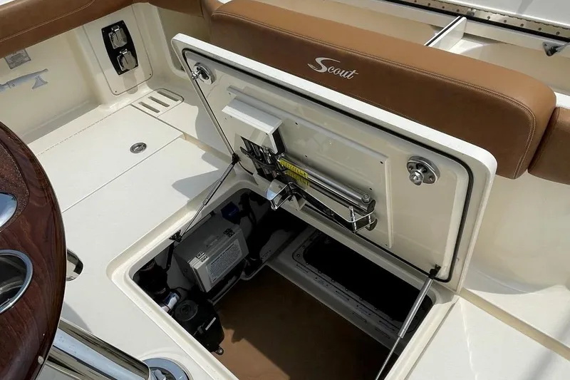 Slide: The Image of Scout 420 LXF 2020 - 61