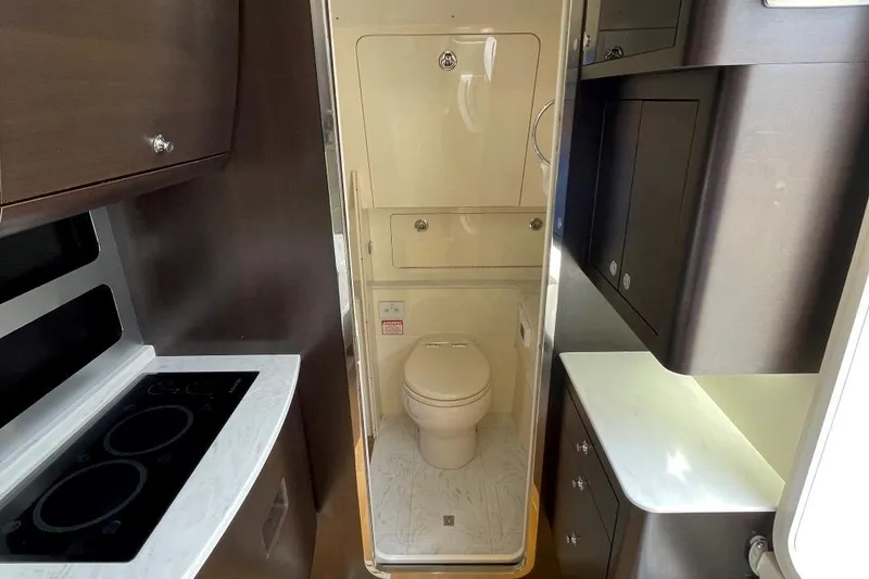 Slide: The Image of Scout 420 LXF 2020 - 72