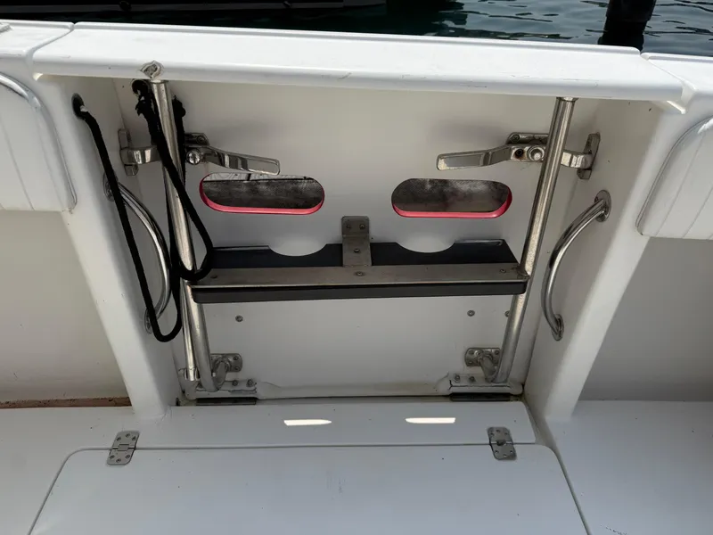 Slide: The Image of Dive door 2 - 10