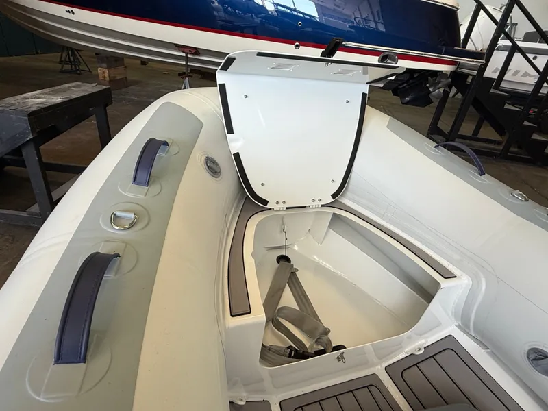 Slide: The Image of Highfield Classic 290 2025 - 2