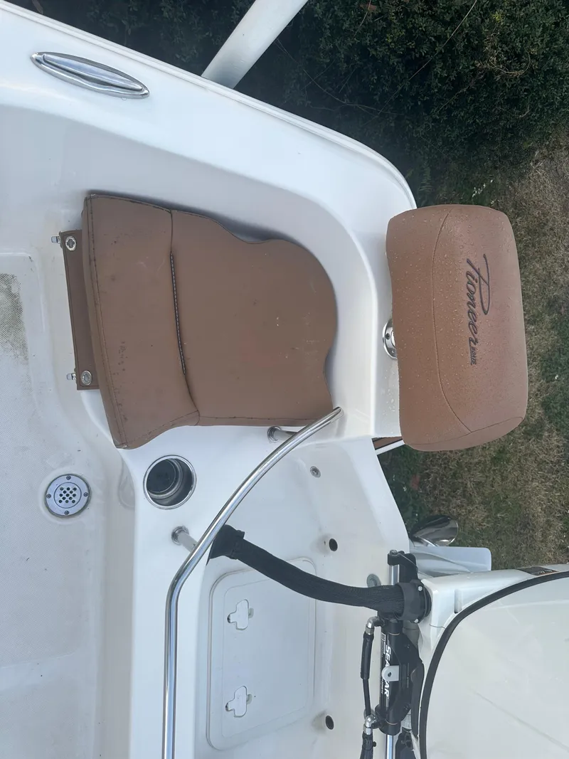 Slide: The Image of 2024 Pioneer 202 Sportfish boat seat and console detail. - 20