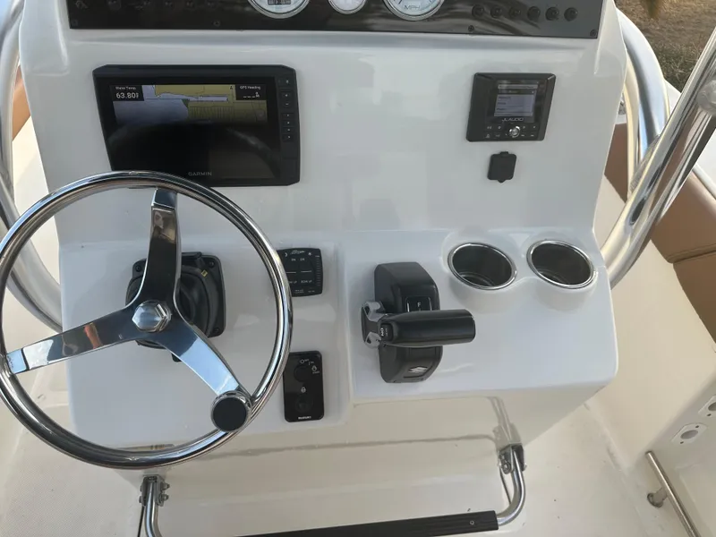 Slide: The Image of Pioneer 202 Sportfish 2024 - 50