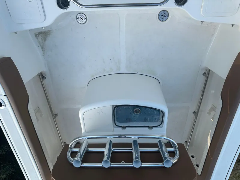 Slide: The Image of Pioneer 202 Sportfish 2024 - 59