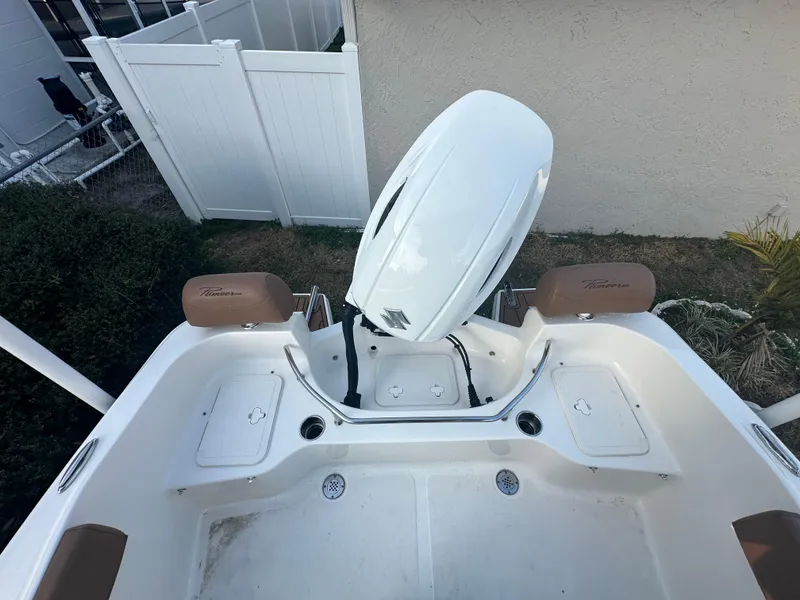 Slide: The Image of Pioneer 202 Sportfish 2024 - 60