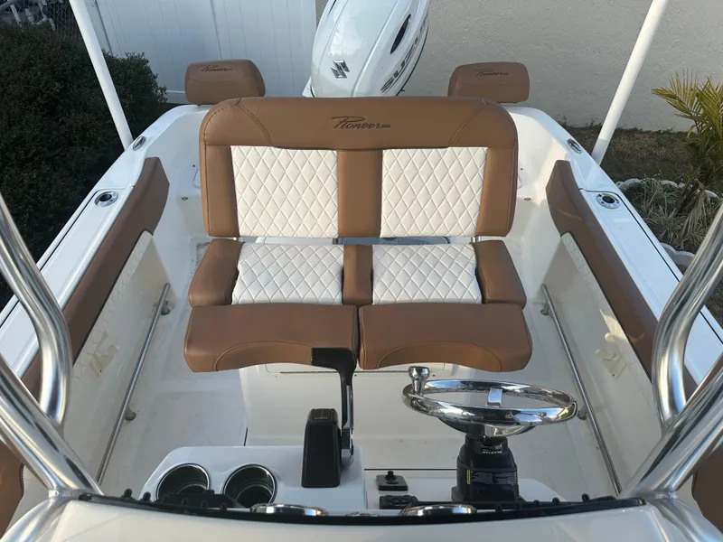 Slide: The Image of Pioneer 202 Sportfish 2024 - 64