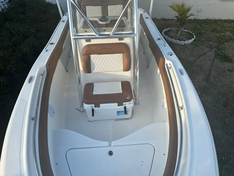 Slide: The Image of Pioneer 202 Sportfish 2024 - 70